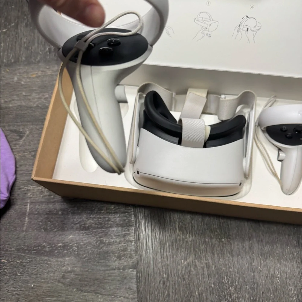 Oculus VR Headset - Tan Box